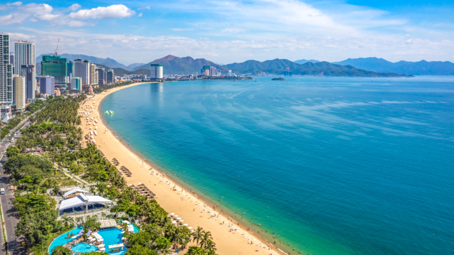 The beautiful Nha Trang beach