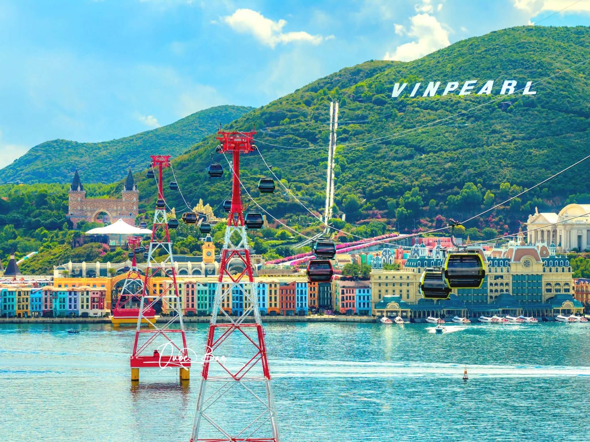 芽庄10月旅游中的Vinpearl和Hon Tre岛景观